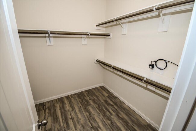 Photo - 2607 Montecito Ln