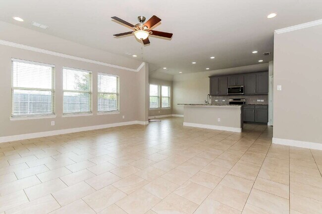 Photo - 309 Peachtree Ln