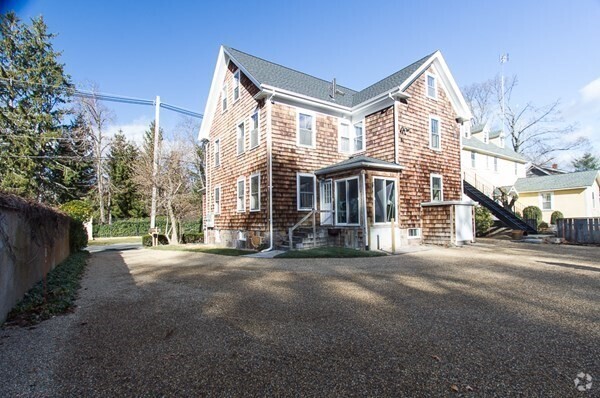 Building Photo - 623 Hale St Rental
