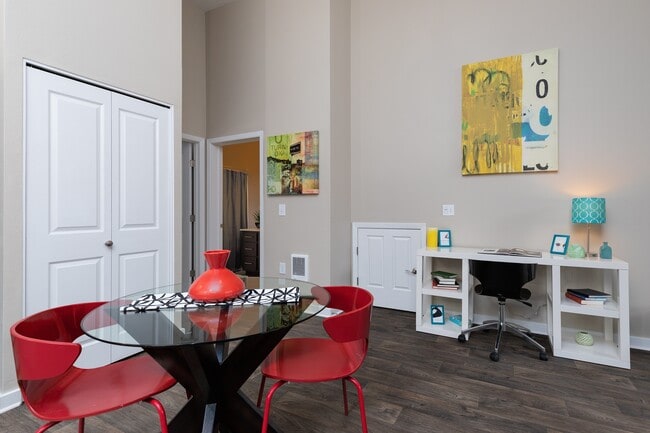 Photo - Russellville Commons