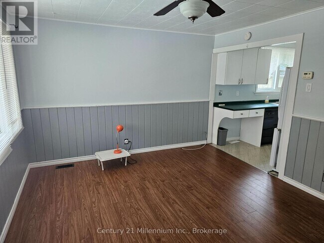 Photo - 475 Hurontario St