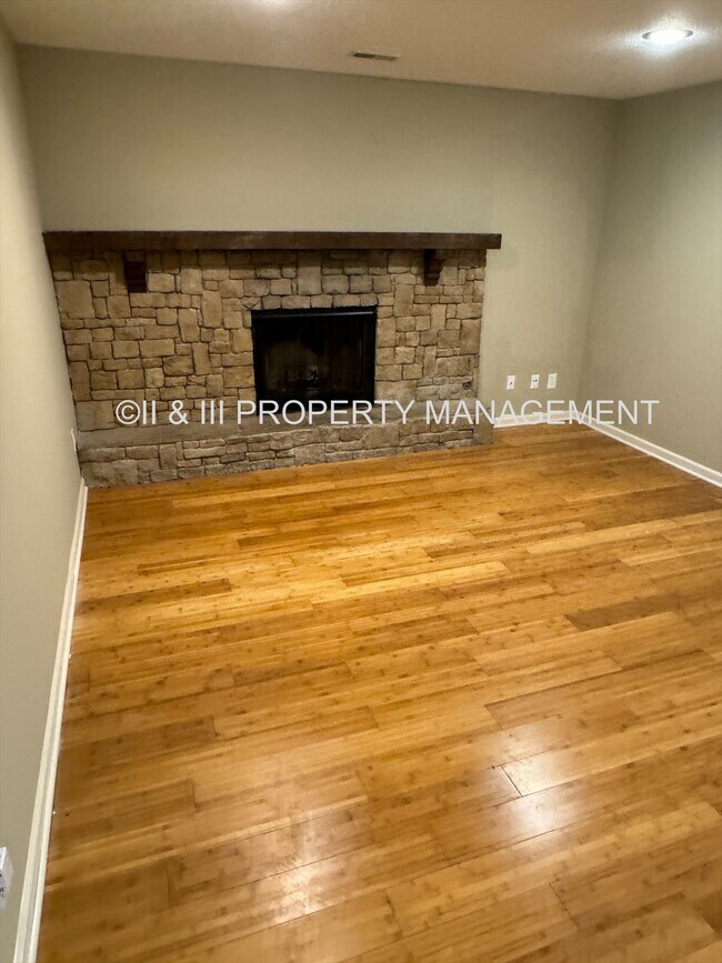 Photo - 1306 E 123rd Terrace