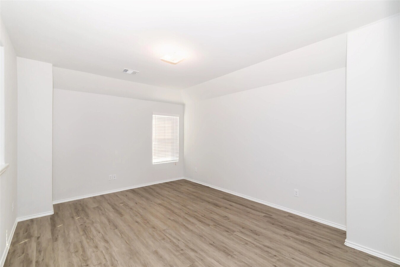 Photo - 25408 Claremont Hills Ln