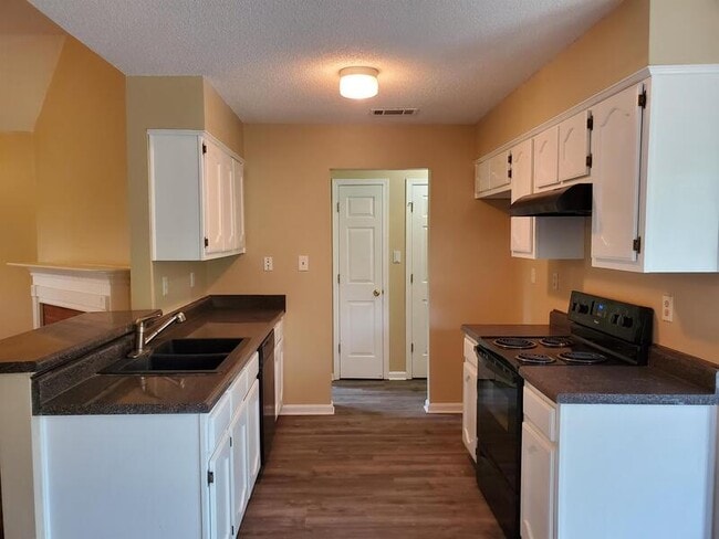 Photo - 1812 Clunan Cove