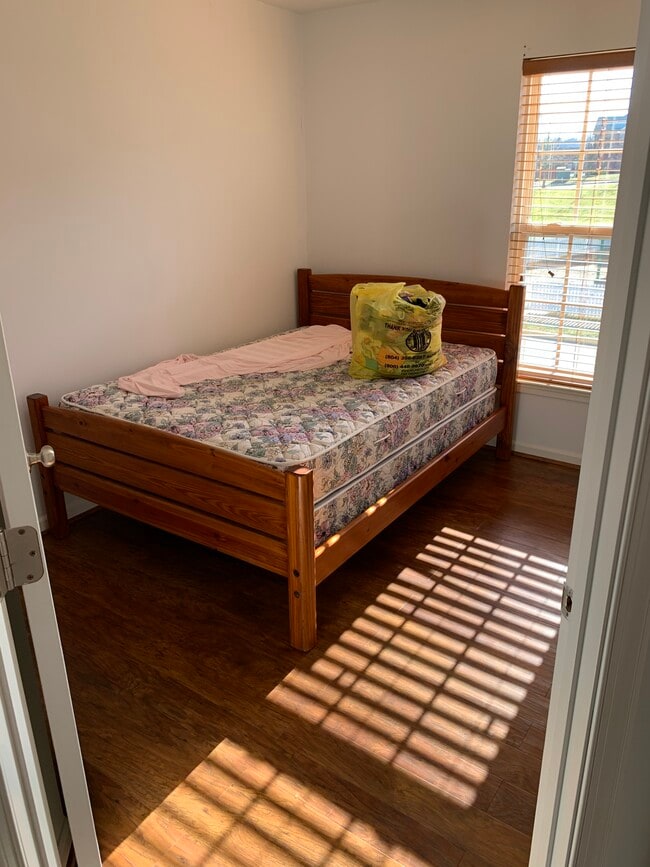 Photo - 1518 montessori terrace