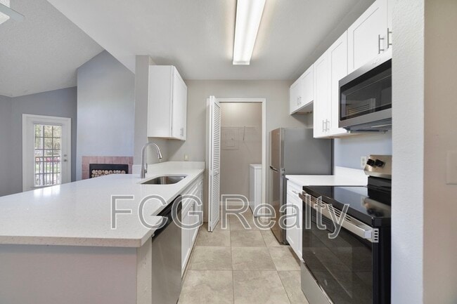 Photo - 6112 Westgate Dr Unit Apt 204