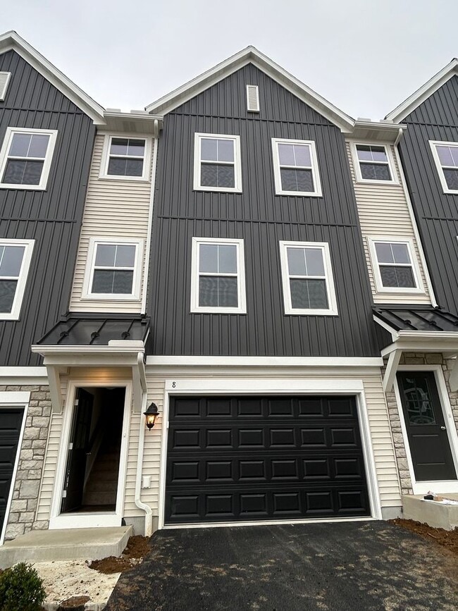 Building Photo - New build 3 bed, 2.5 bath in Carlisle