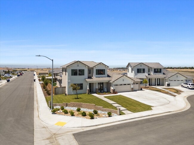 Photo - 815 Gilsum Ct