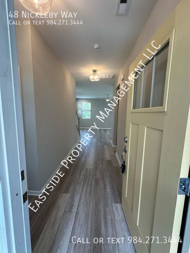 Photo - 48 Nickleby Wy