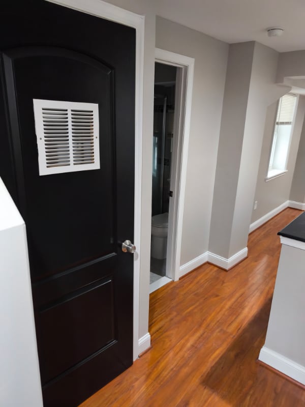 Photo - 1932 Bank St