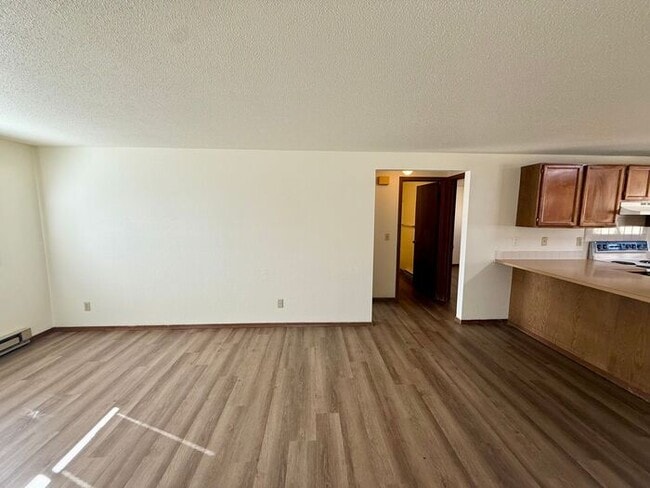 Photo - Cozy 2 Bed/1 Bath Apartment in North Lovel...