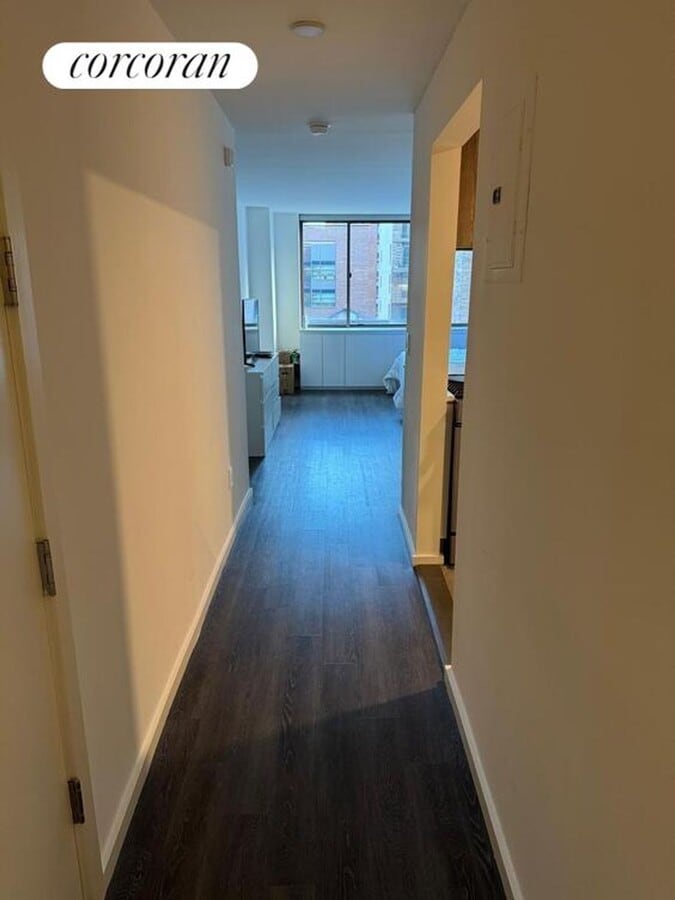 Photo - 520 W 43rd St