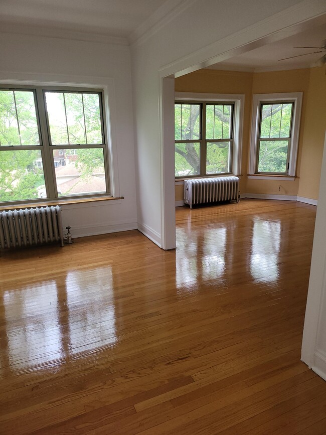 Photo - 1728 E 70th St Unit 3C-1728