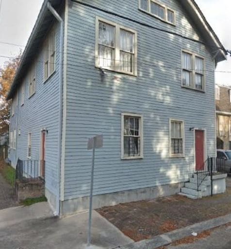 Front of Building - 2531 Annunciation St Unit 2531