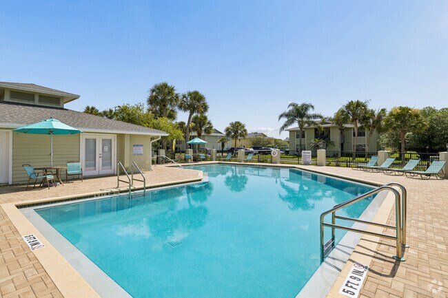 Pool - Seaside Villas Apartments