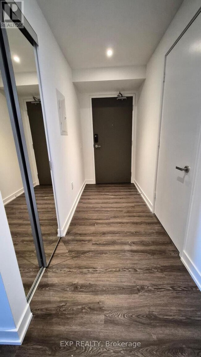 Photo - 448 Burnhamthorpe Rd W Unit 1206