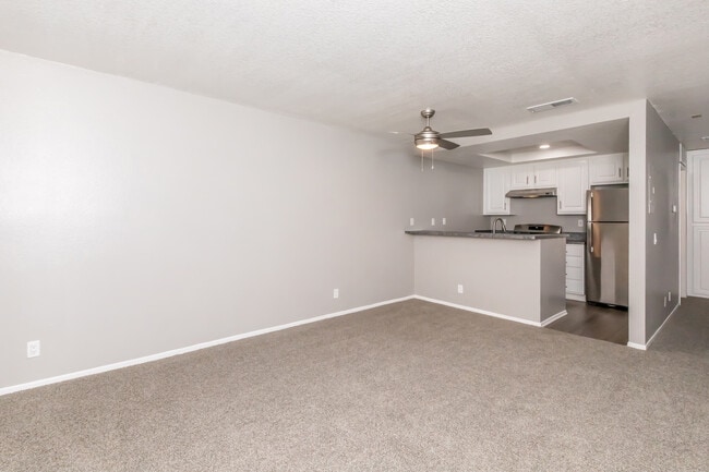 Photo - Palm Court Apartment Homes