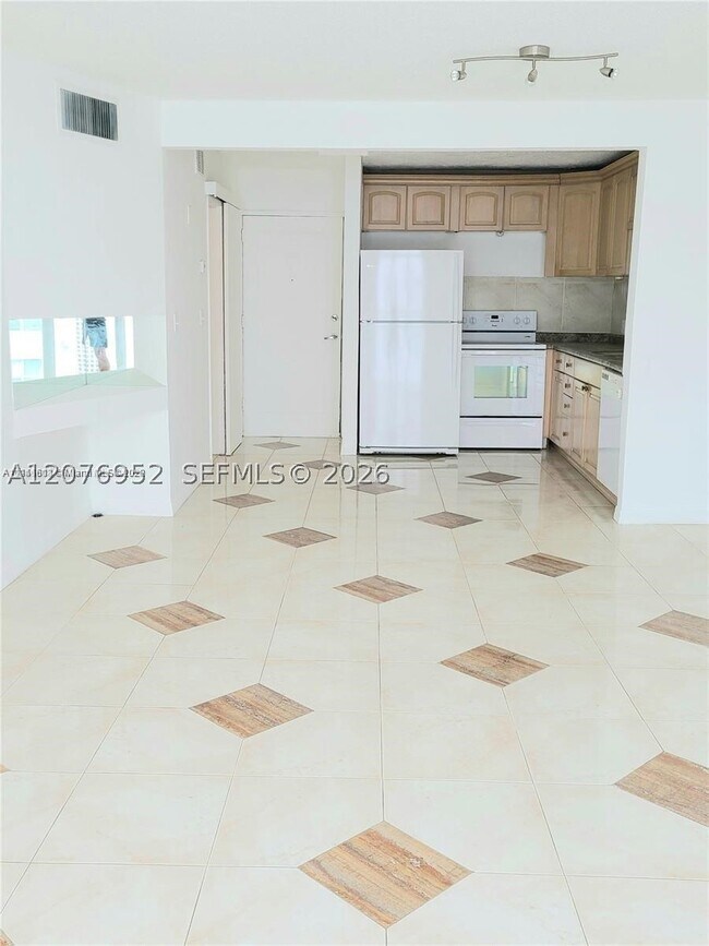 Photo - 1228 West Dr Unit 1006