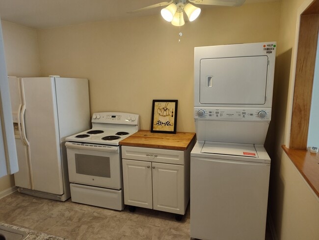 Photo - 1017 Wade Ave Unit C
