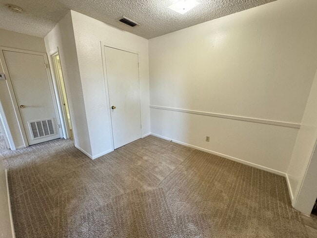 4308 Lake Rd Unidad C