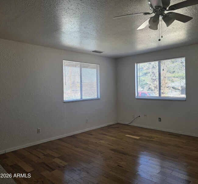 Photo - 1101 E Mingus Ave