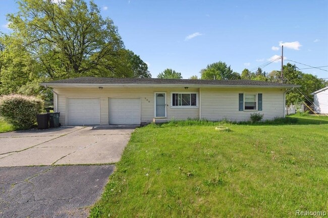 Photo - 500 Trombley Rd