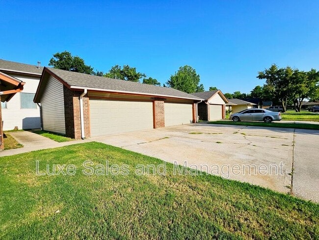 Photo - 1703 N Gleason Ave