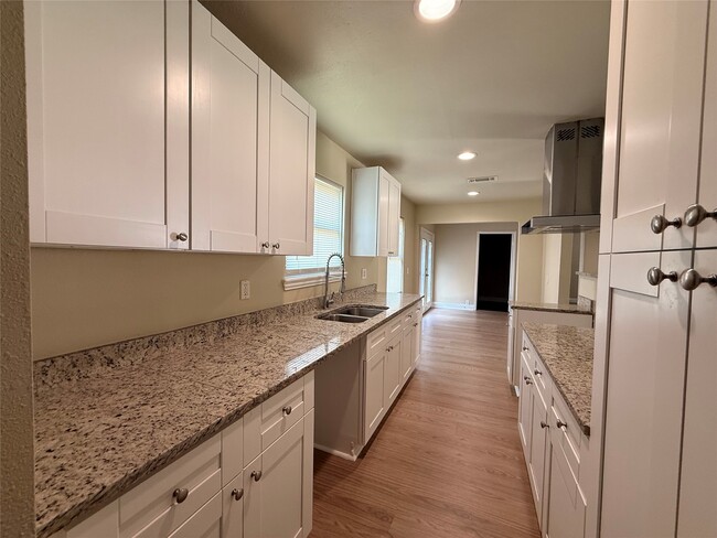 Photo - 216 Bearle St