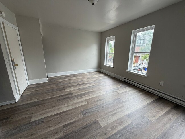 Photo - 139 N 13 St Unit Apt 2