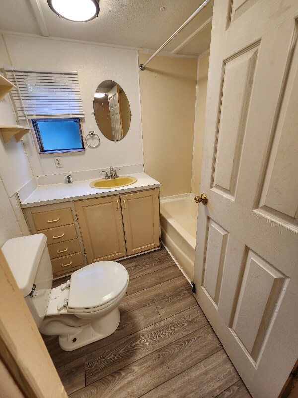 Photo - 10542 Lynnwood Ave