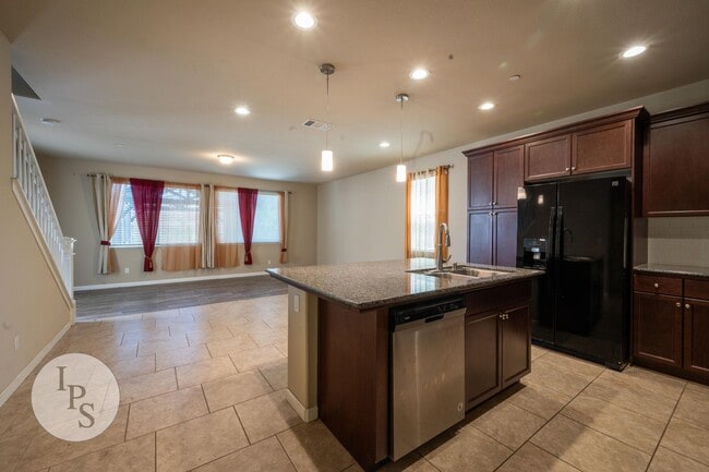 Photo - Fresno Westside Home, 5BR/3BA, Built 2018 – Great for Families