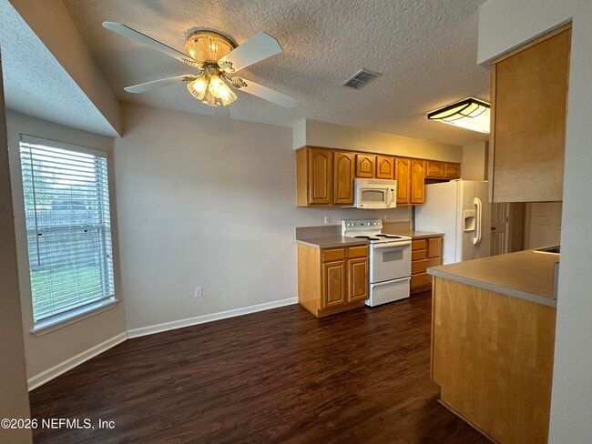 Photo - 3032 Bluejack Court