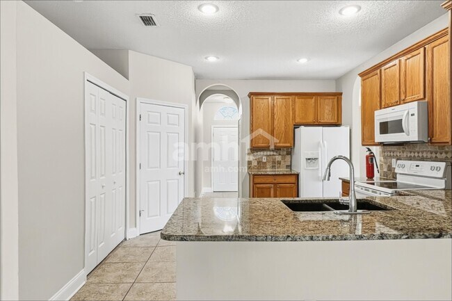 10318 Goldenbrook Way