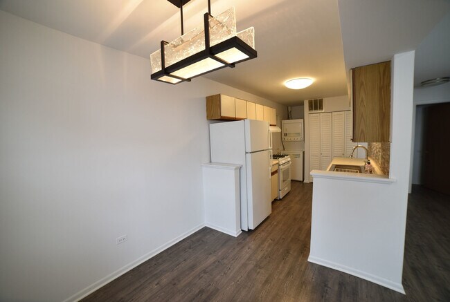 Photo - 437 N Cambridge Dr
