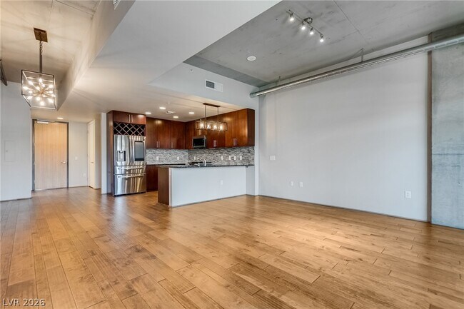 Photo - 353 E Bonneville Ave Unit 123