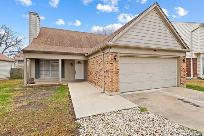 Building Photo - Charming Home Awaits: Spacious & Modern Living in a Prime Location