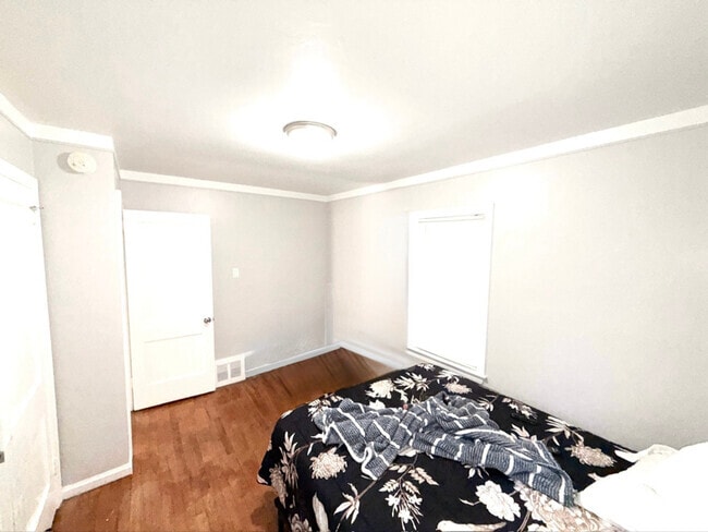 Building Photo - 21155 Dexter Blvd Rental