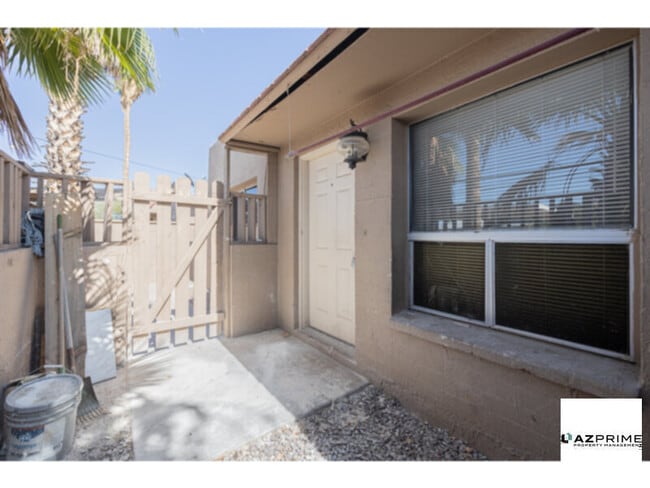 Photo - Experience this Newly Updated 2/1 Unit in ...