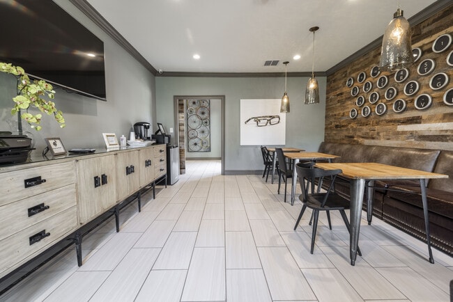 Photo - Westpark Club