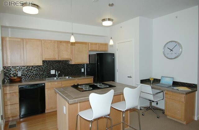 Photo - Preleasing for August 2025 - Two Level Con... Unidad 306