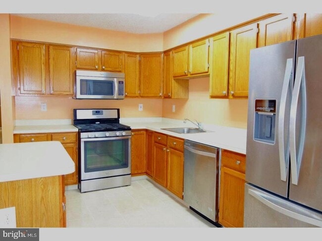 Photo - 162 Shrewsbury Ct