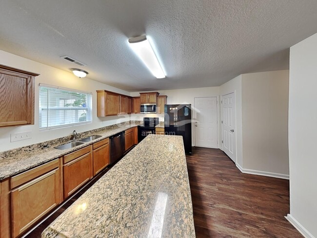 15634 Lakepoint Forest Dr