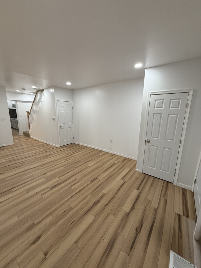 Photo - 241 Franklin Way