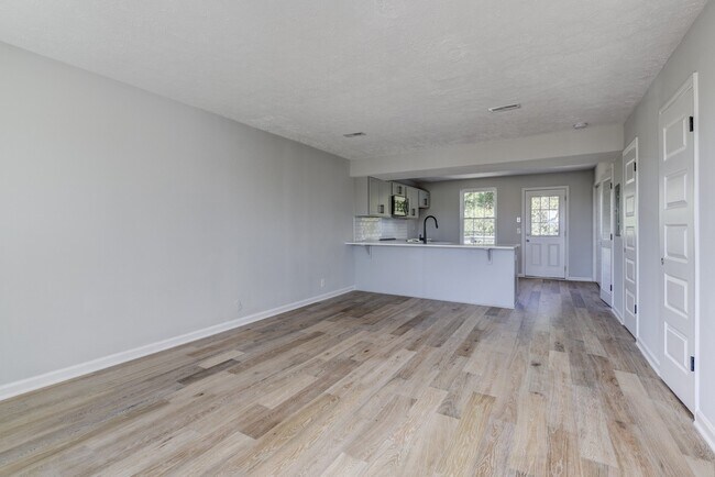 Photo - 2328 Brittany Dr