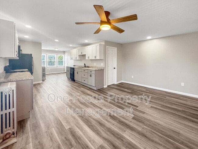 Photo - 2205 W Fourth Street Unit APT #5