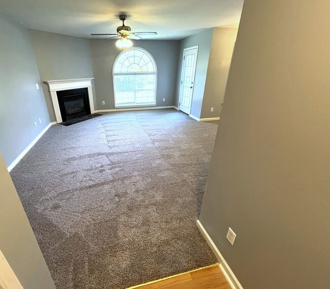 4702 Pennoak Ln