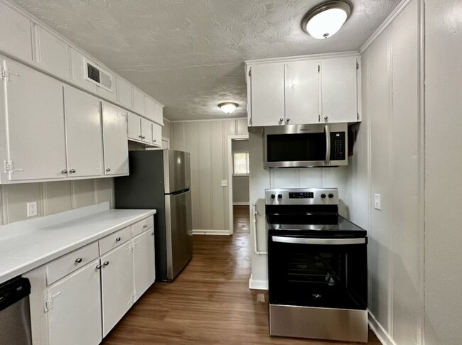 Photo - Newly Renovated 3 Bedroom House North Jack...