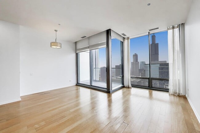 Photo - 65 E Monroe St Unit 4710