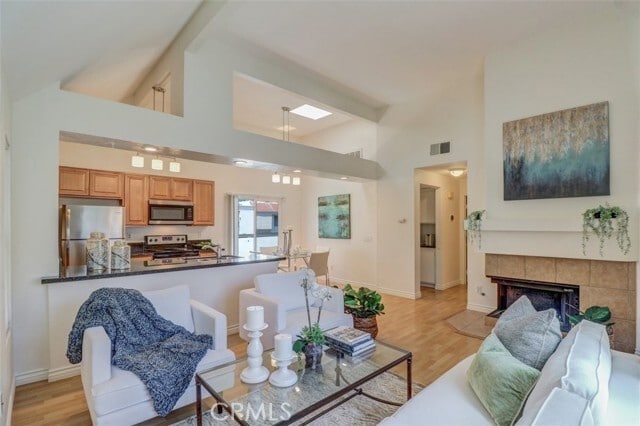 Building Photo - 2 Aruba St Unit 234