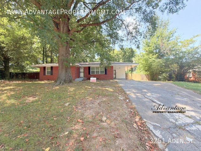 Photo - 3251 Aden St